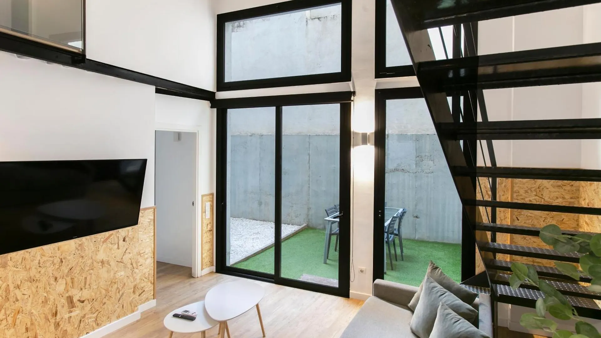 Chic And Modern Apartments In Gracia Испания