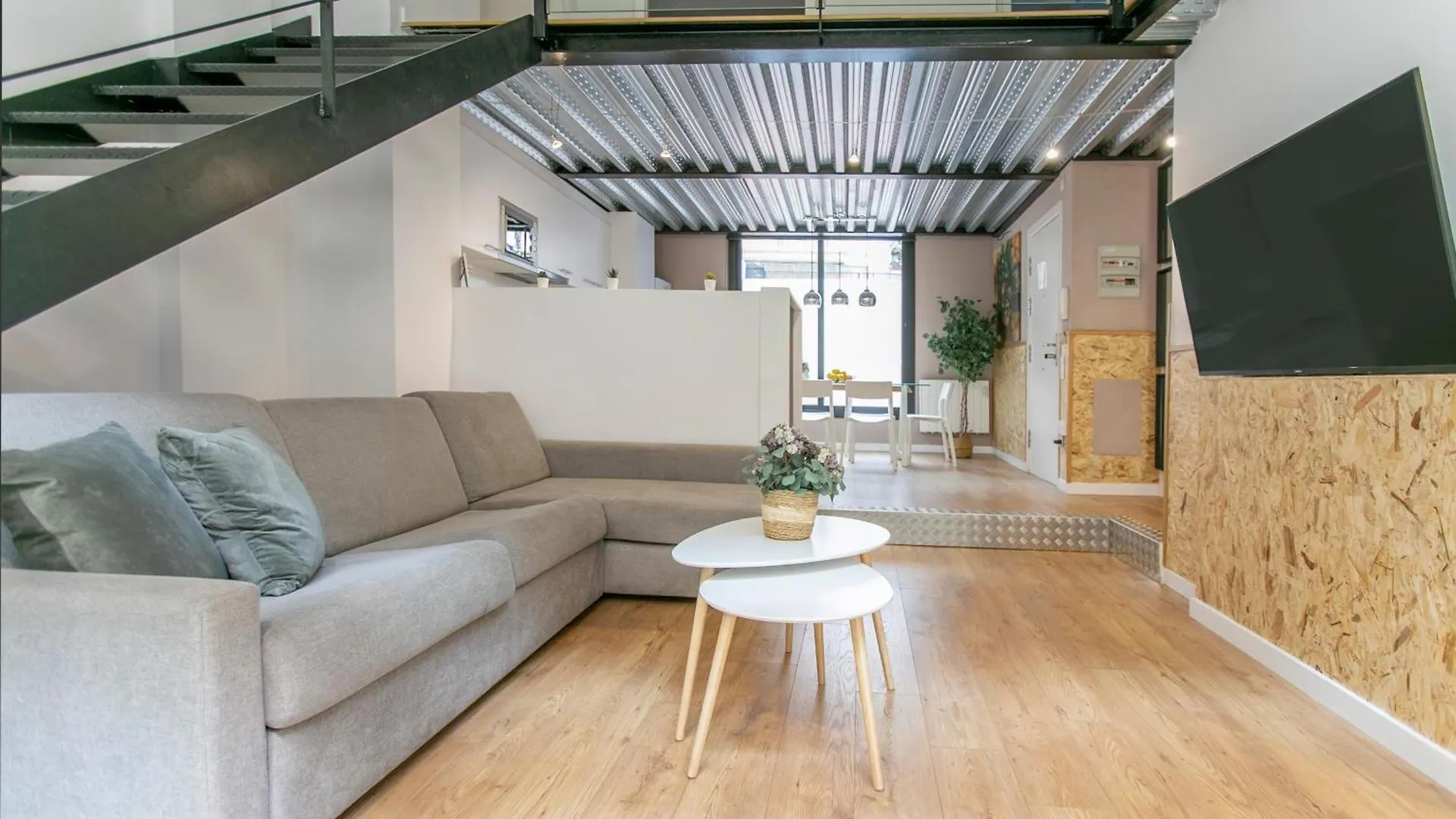 Chic And Modern Apartments In Gracia Barcelona