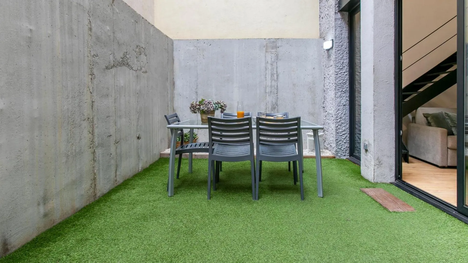 Chic And Modern Apartments In Gracia Barcelona