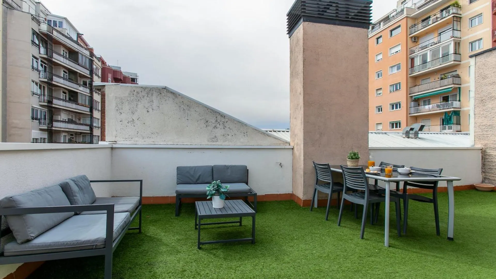 Chic And Modern Apartments In Gracia Barcelona