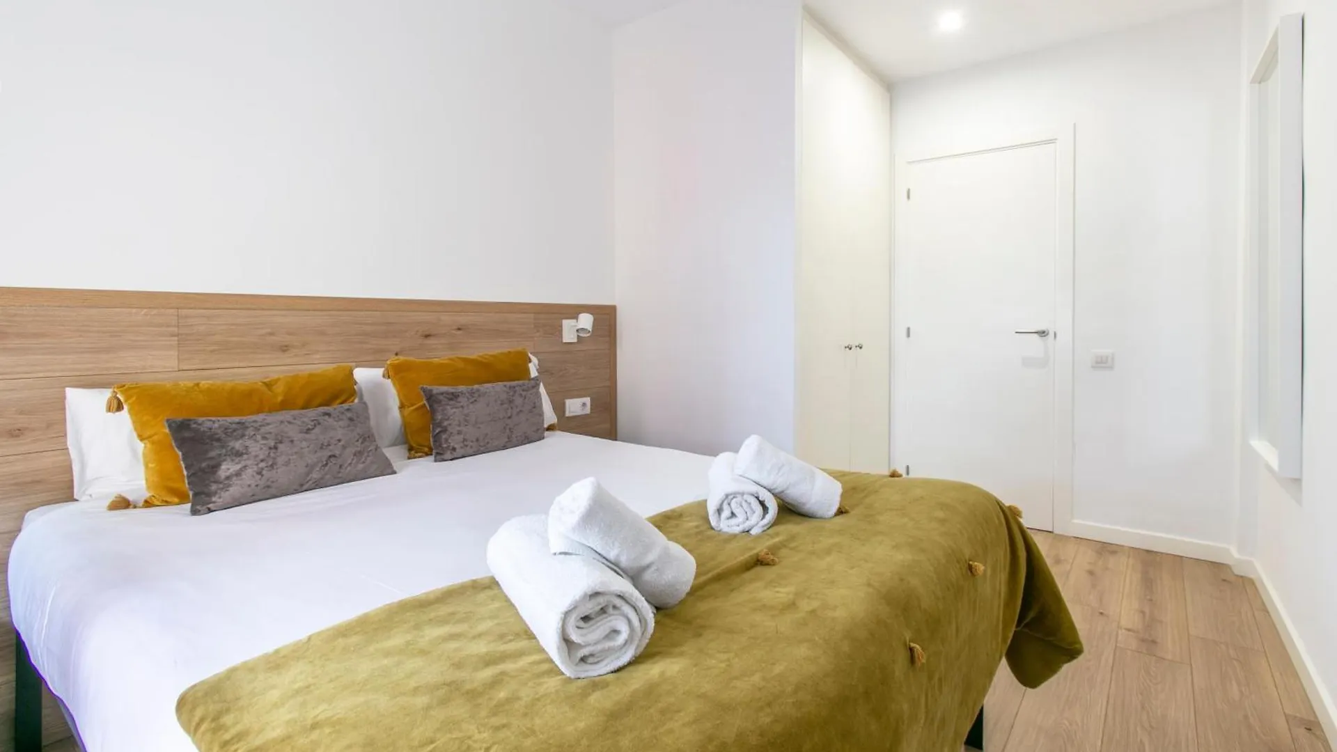 Chic And Modern Apartments In Gracia Barcelona